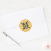 M monogramm-blaugoldene Blume Runder Aufkleber (Umschlag)