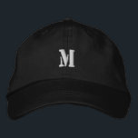M Monogramm, hergestellt mit akribischem Stich-Hat Bestickte Baseballkappe<br><div class="desc">Diese schwarz verstellbare Kappe bietet eine stilvolle Fusion aus Einfachheit und Personalisierung, die für alle bestimmt ist, die Komfort und Individualität schätzen. Das Herzstück dieses Hutes ist das bestickte Monogramm "M", das mit sorgfältiger Heftung gefertigt wurde, um einen scharfen, haltbaren Look zu erzielen, der sich gegen den schwarzen Stoff auszeichnet....</div>