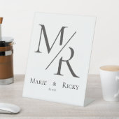 M & R | Our Initials Monogram  Sockelschild (In SItu)