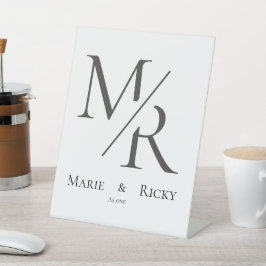 M & R | Unser Initialen-Monogramm Sockelschild