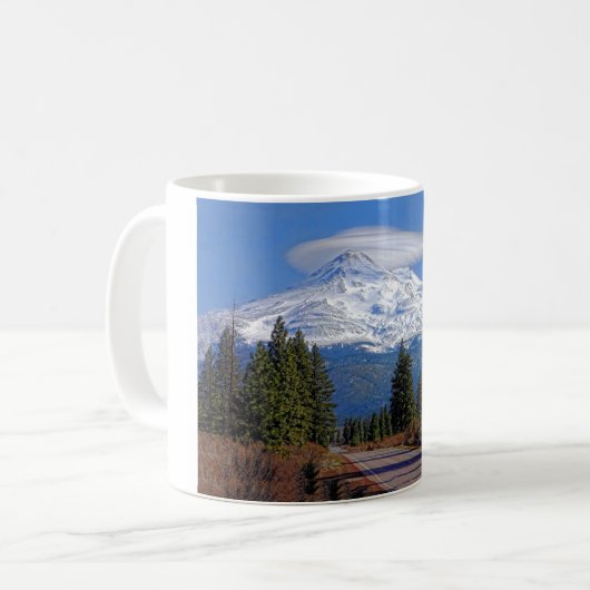 M.Ü. SHASTA MIT LENTIKULAREM KAFFEETASSE (Vorderseite Links)