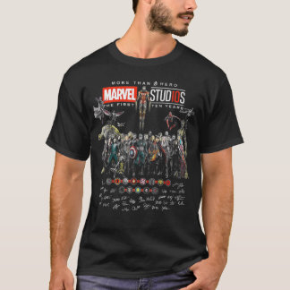 Maarvel Studios 10 Jahre mehr als ein Held T-Shirt