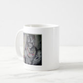 Maasai Mutter & Kind mit Löwenkunst Print/Grafik Kaffeetasse (Vorderseite Links)