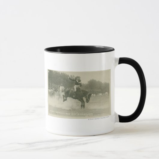 Mabel Strickland auf Stranger. Tasse (Rechts)