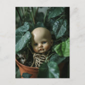 Macabre Doll and Bones in a Plant Postkarte (Vorderseite)