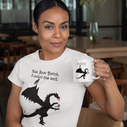 Macabre Dragon mit Schädelziffern Shakespeare T-Shirt