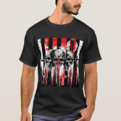 Macabre Elegance: Skulls und Kreuze im Gotischen C T-Shirt (Vorderseite)