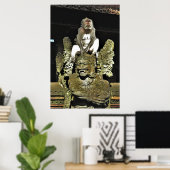 Macaque auf einer Tempelstatue Poster (Heimbüro)