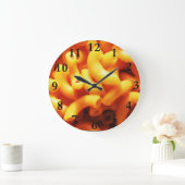 Macaroni and Cheese Round Wall Clock Große Wanduhr (Zuhause)