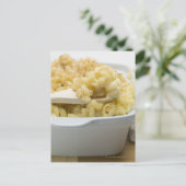 Macaroni-Käse in Backform mit Holz Postkarte (Stehend Vorderseite)