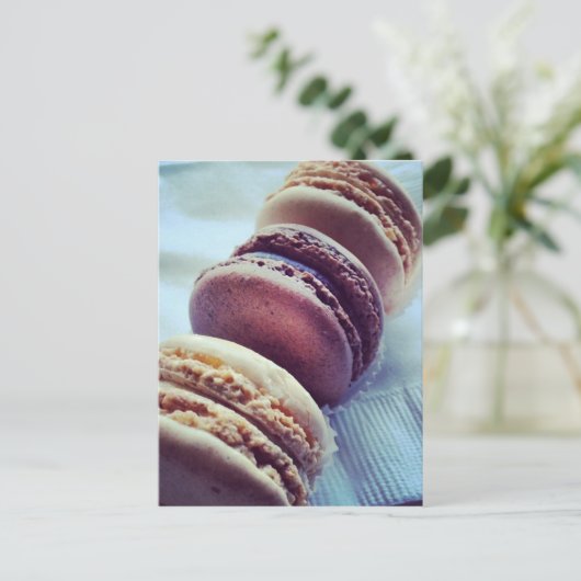 Macarons Postkarte (Stehend Vorderseite)