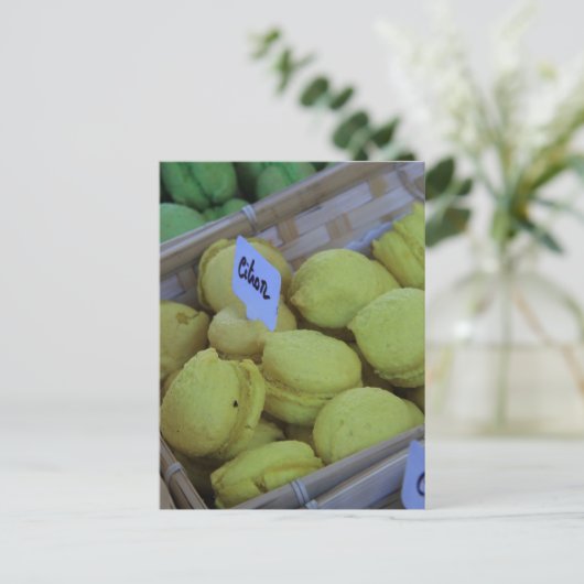 Macarons Postkarte (Stehend Vorderseite)