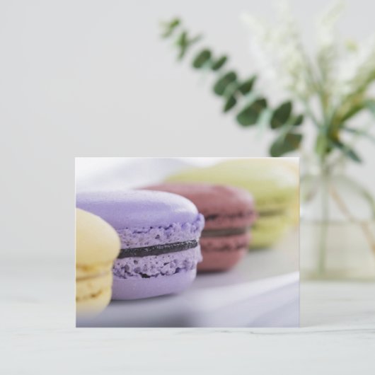 Macarons Postkarte (Stehend Vorderseite)