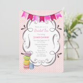 Macarons und Pink Polka Dots Bridal Tee Einladung (Stehend Vorderseite)
