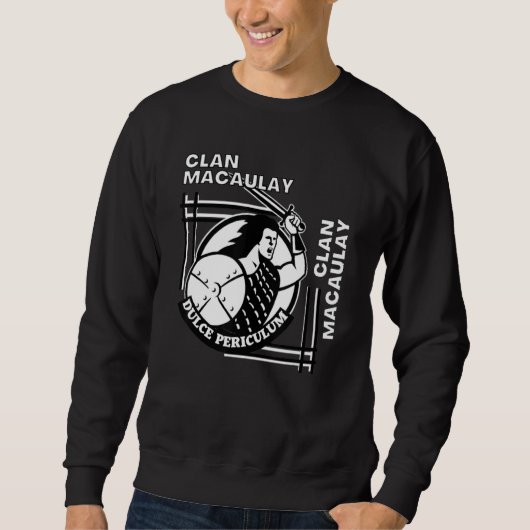 MacAulay Clan Gaelic Motto Swordsman Sweatshirt (Vorderseite)