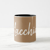 Macchiato coffee liebt Typografie Zweifarbige Tasse (Mittel)