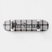 MacFarlane Tartan Schottisches Kariertes Muster Skateboard (Horizontal)
