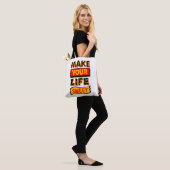 Mach dein Leben süß Tasche (Am Model)