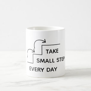 Mach jeden Tag kleine Schritte – Minimalistische M Kaffeetasse