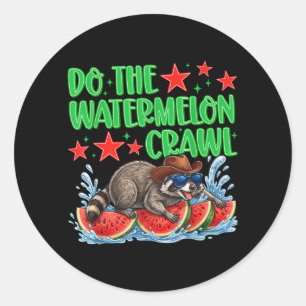 Mache den Wassermelonen-Crawl Lustiger Waschbär-Co Runder Aufkleber