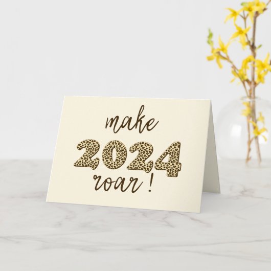 Machen Sie 2024 Roar! Fun Leopard Print New Year Karte (Gelbe Blume)