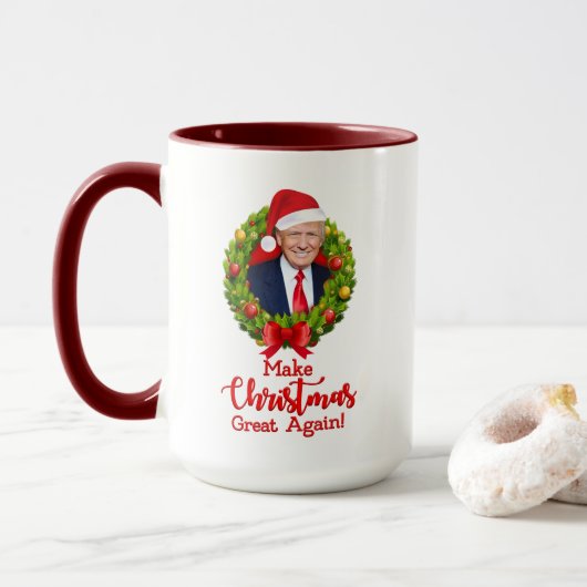 Machen Sie Weihnachten wieder großartig Trump MAGA Tasse (Mit Donut)