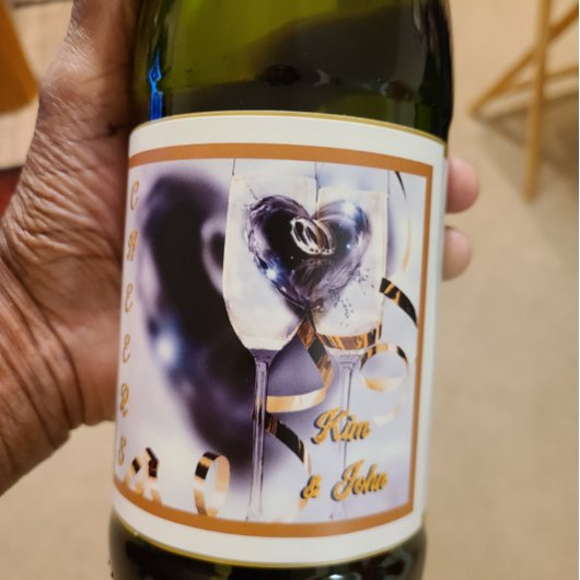 Machen wir einen Toast! Prost! Schaumweinetikett