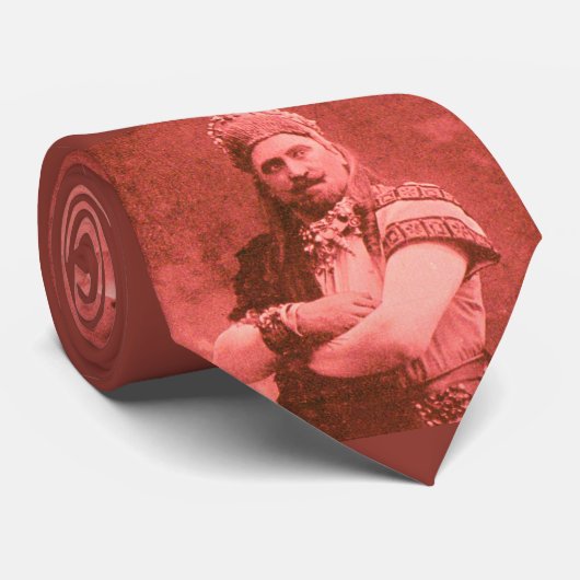 Macho-Mann in Rot Krawatte (Gerollt)