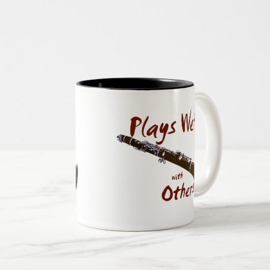 Macht gut mit anderen Klarinetten Zweifarbige Tasse (VorderseiteRechts)