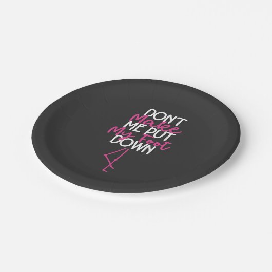 Macht mich nicht zum Verleumden - Flamingo Pappteller (Schrägansicht)