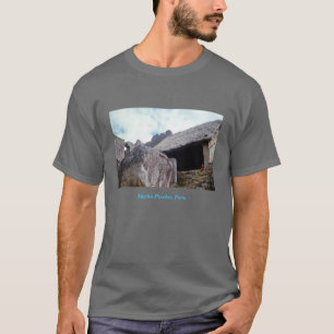 "Machu Picchu 4" Dunkelheit T-Shirt