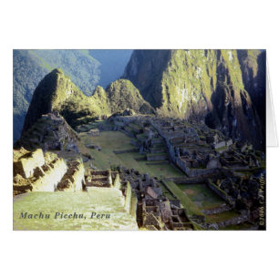 Machu Picchu bei Morgendämmerung
