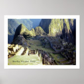 Machu Picchu bei Morgendämmerung Poster (Vorne)