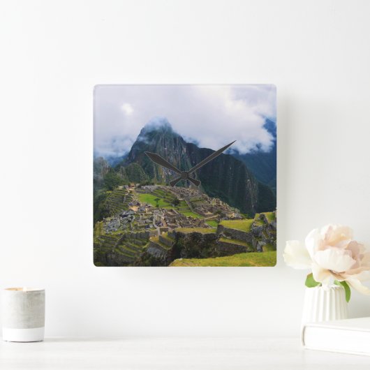 Machu Picchu, Peru Quadratische Wanduhr (Zuhause)