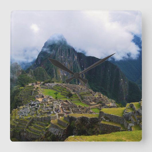 Machu Picchu, Peru Quadratische Wanduhr (Vorderseite)