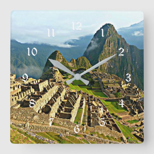 Machu Picchu, Peru Quadratische Wanduhr (Vorderseite)