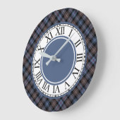 Mackenzie Clan Brown and Blue Tartan Border Große Wanduhr (Winkel)
