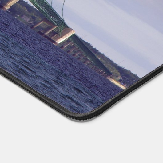 Mackinac Bridge Schreibtischmatte (Ecke)