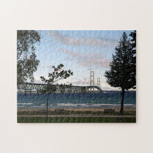 Mackinac-Brücke mit Bäumen-Puzzle Puzzle (Horizontal)