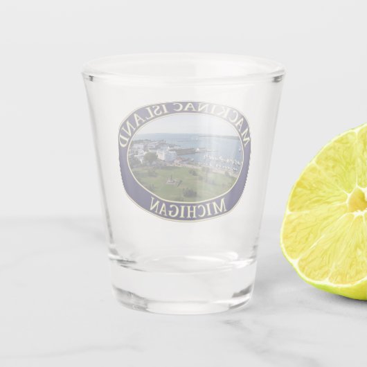 Mackinac Island Harbour & Lake Huron in Michigan Schnapsglas (Rückseite)