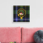 Macneil Scottish Wappen und Tartan Canvas print Leinwanddruck (Insitu (Wohnzimmer))