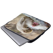 Macque Monkey, der das gute Leben genießt Laptopschutzhülle (Vorne Knopf)