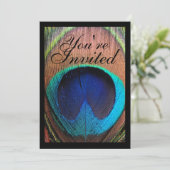 Macro Peacock Feather Rich Blues Einladung (Stehend Vorderseite)