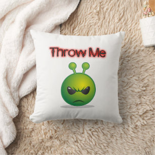 Mad Green Alien Through Me Pillow Kissen