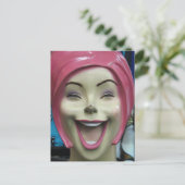 Mad Laughing Mannequin ~ Uncanny Valley Girl Postkarte (Stehend Vorderseite)