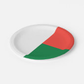 Madagaskar-Flagge Pappteller (Schrägansicht)