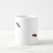 Madagaskar-Schaben dringen ein Kaffeetasse (Mittel)