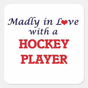 Madame in Liebe mit einem Hockey-Spieler Quadratischer Aufkleber