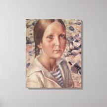 Mädchen am Kiesstrand