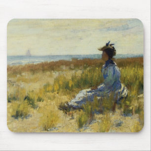 Mädchen am Meer sitzend Mousepad